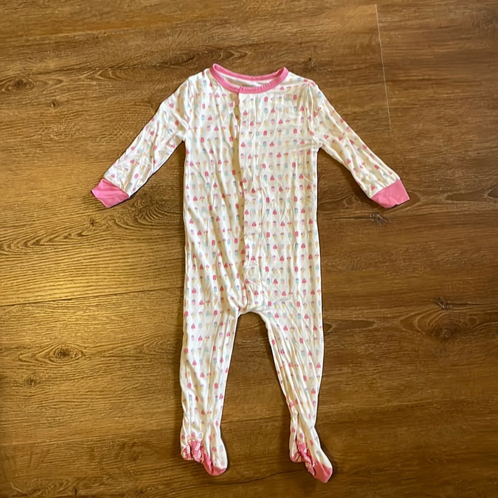 Magnetic me 9-12 month sleeper